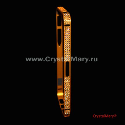 Бампер защитный на iPhone золотой с кристаллами Сваровски (Австрия)  www.crystalmary.ru